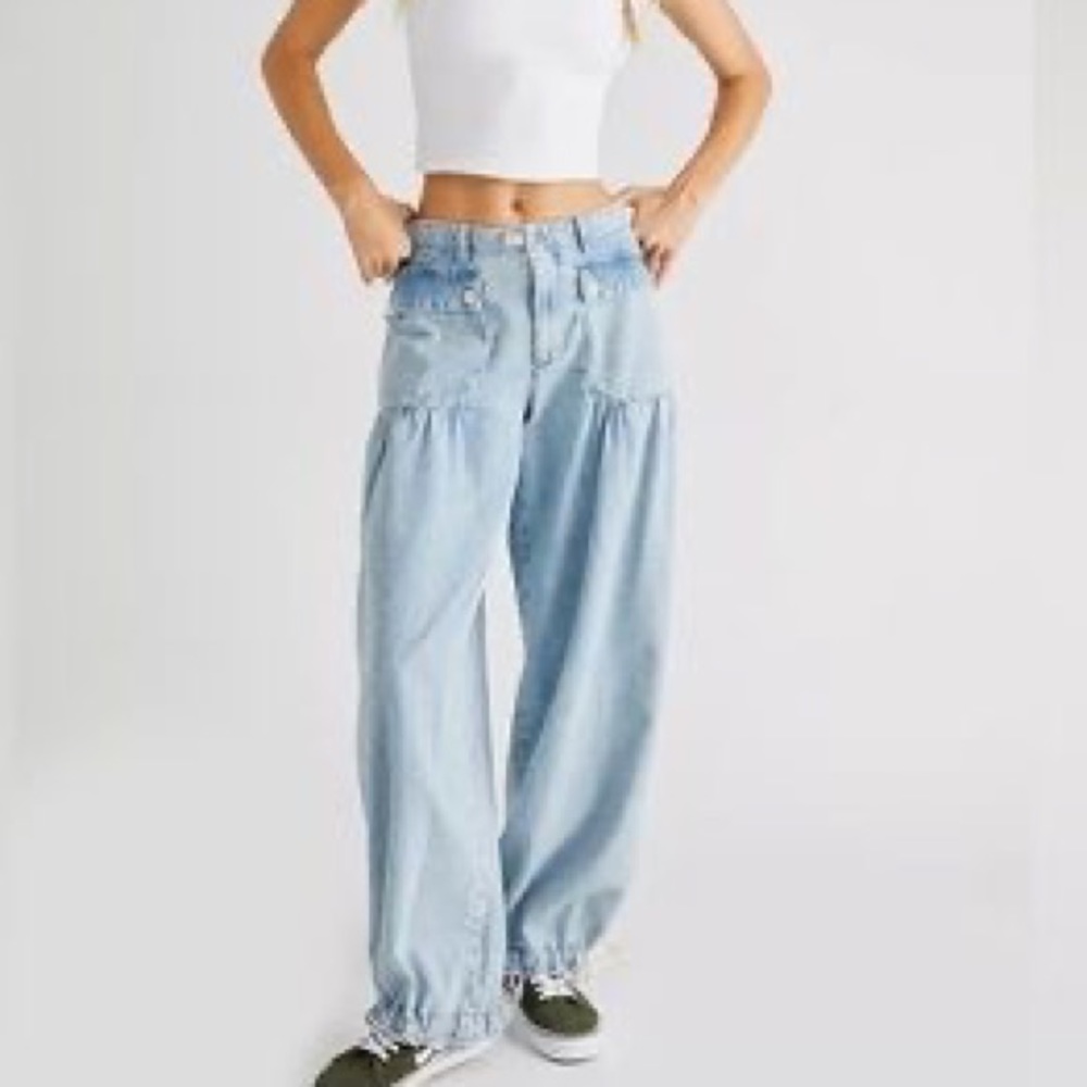 Free people light wash lotus jeans